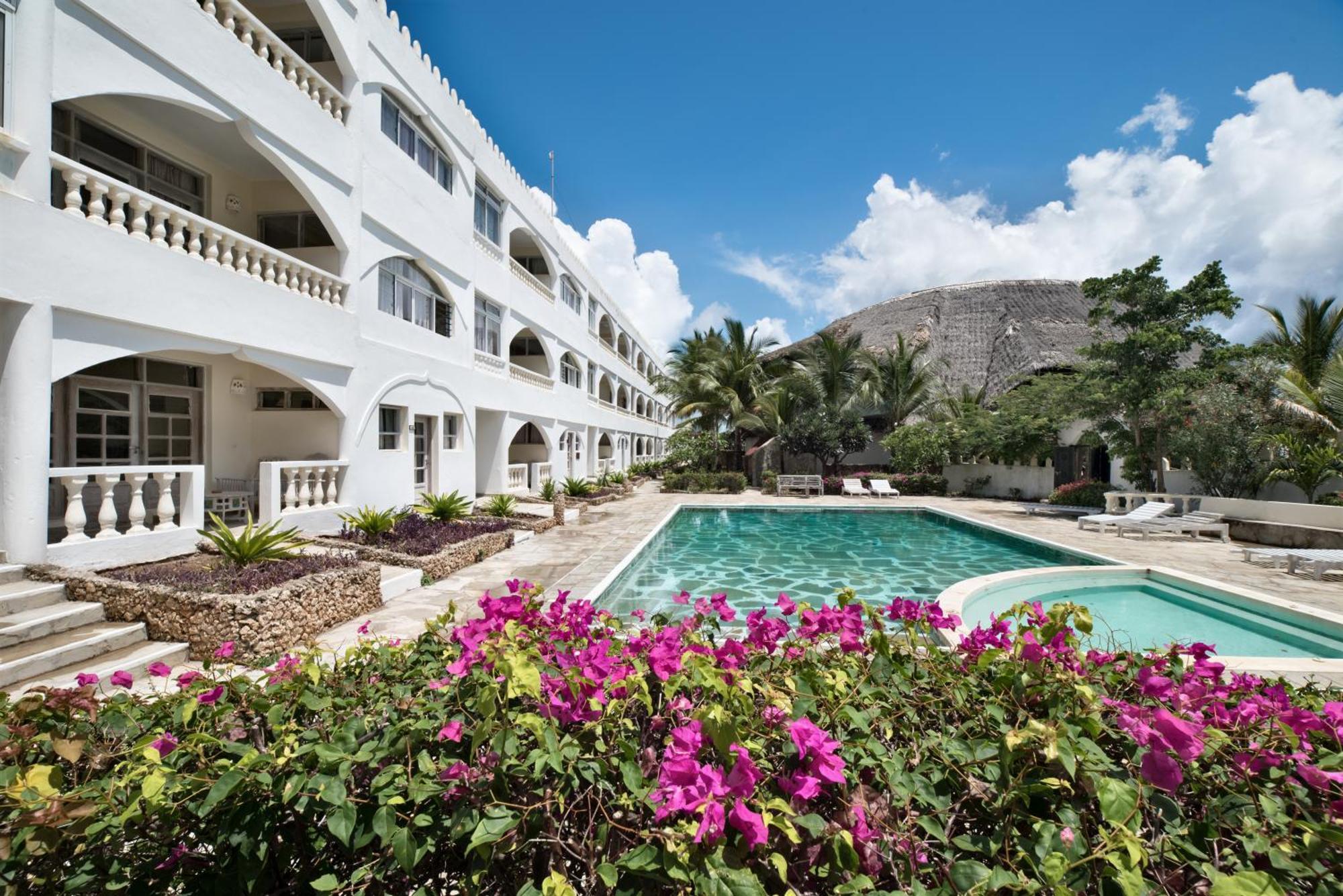 Jacaranda Beach Resort ワタム エクステリア 写真