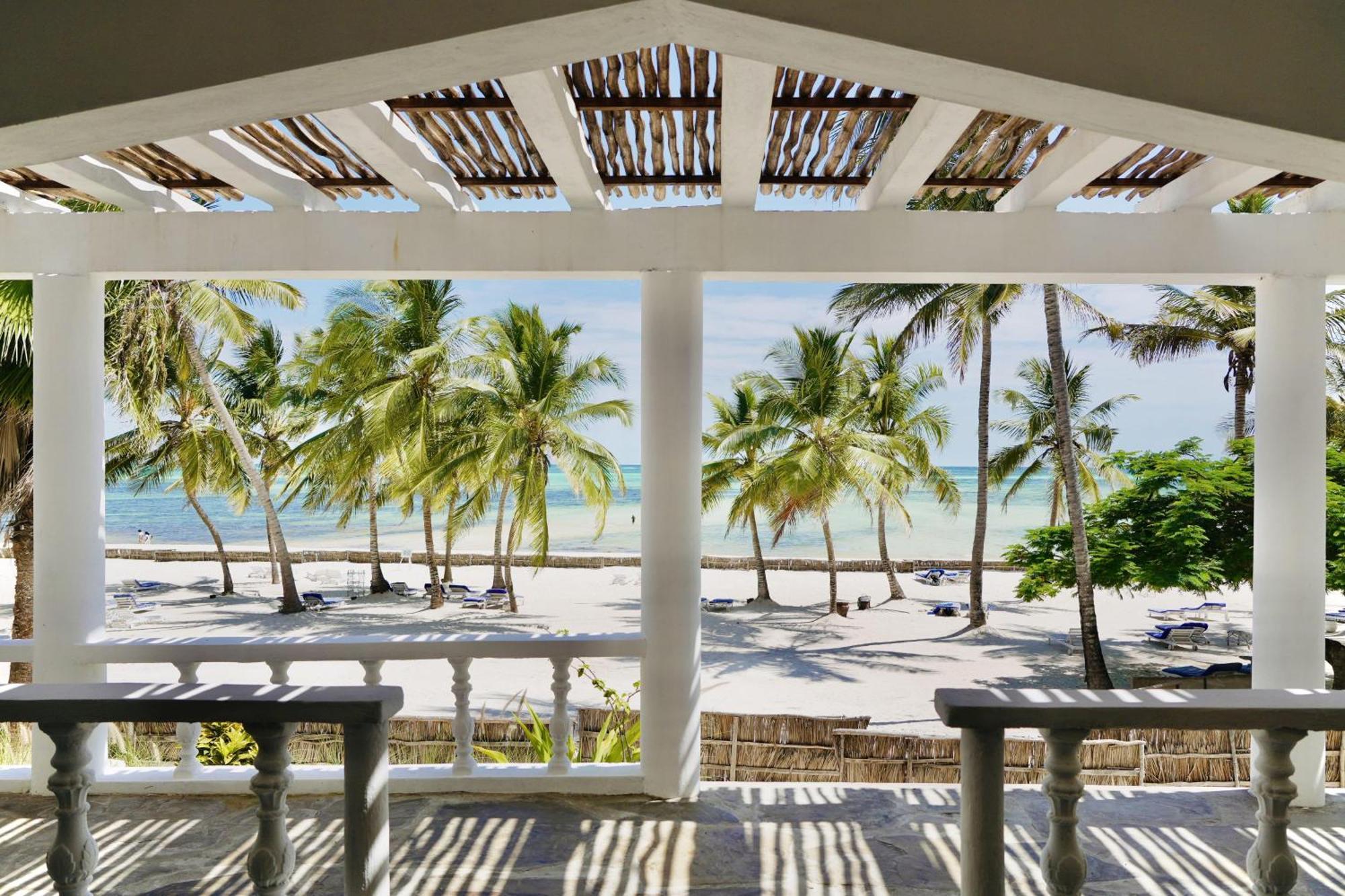 Jacaranda Beach Resort ワタム エクステリア 写真