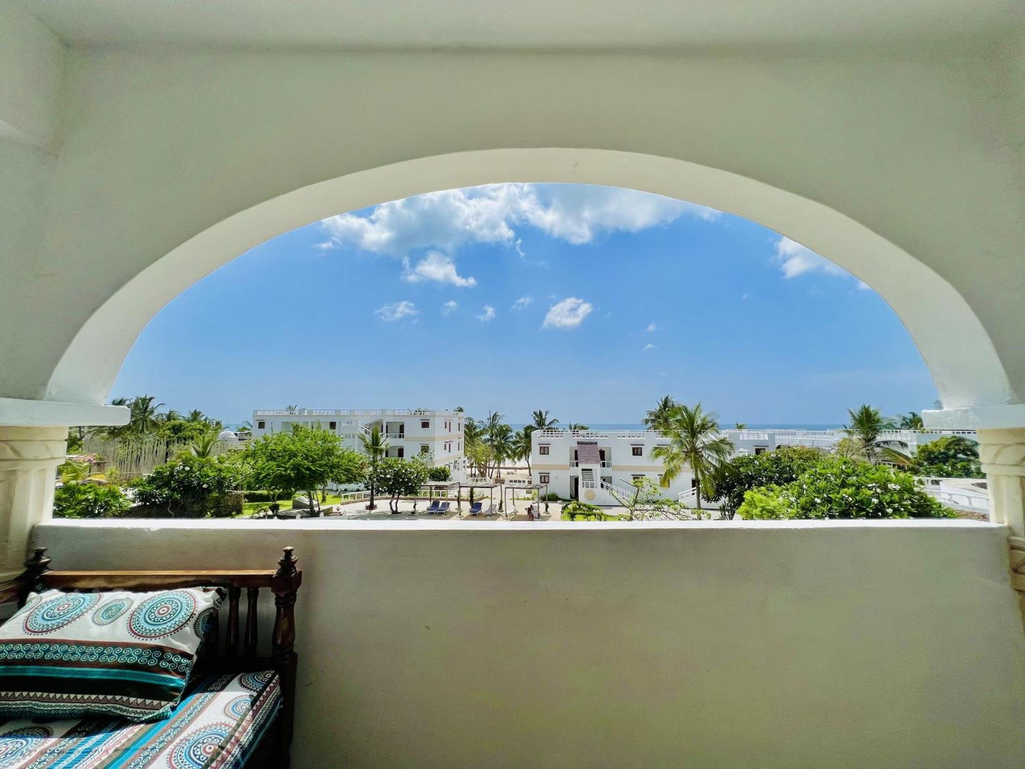 Jacaranda Beach Resort ワタム エクステリア 写真