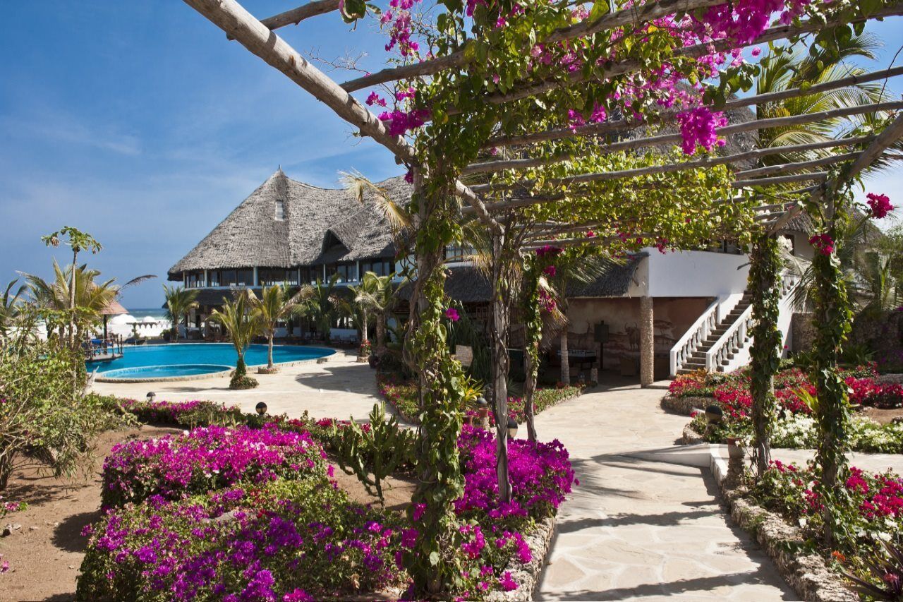 Jacaranda Beach Resort ワタム エクステリア 写真