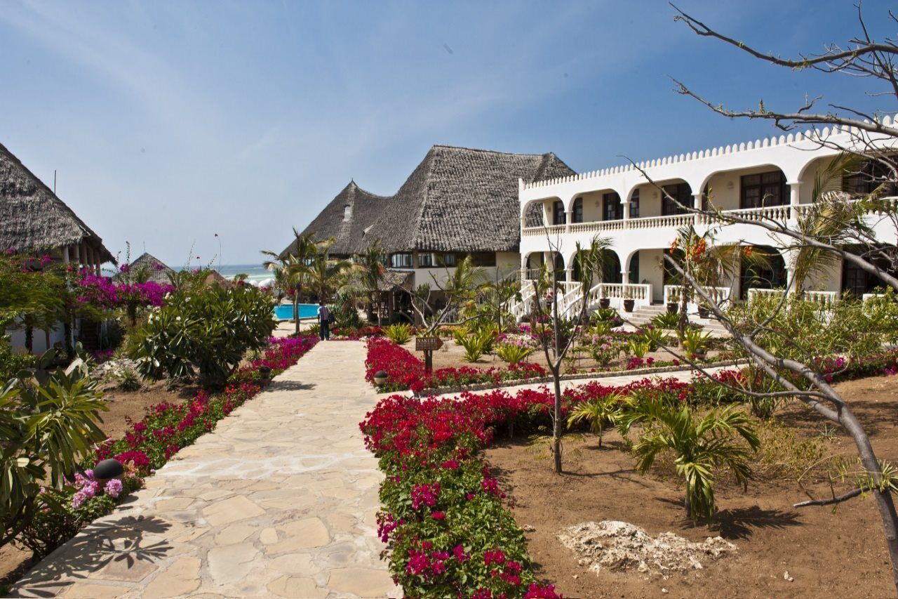 Jacaranda Beach Resort ワタム エクステリア 写真
